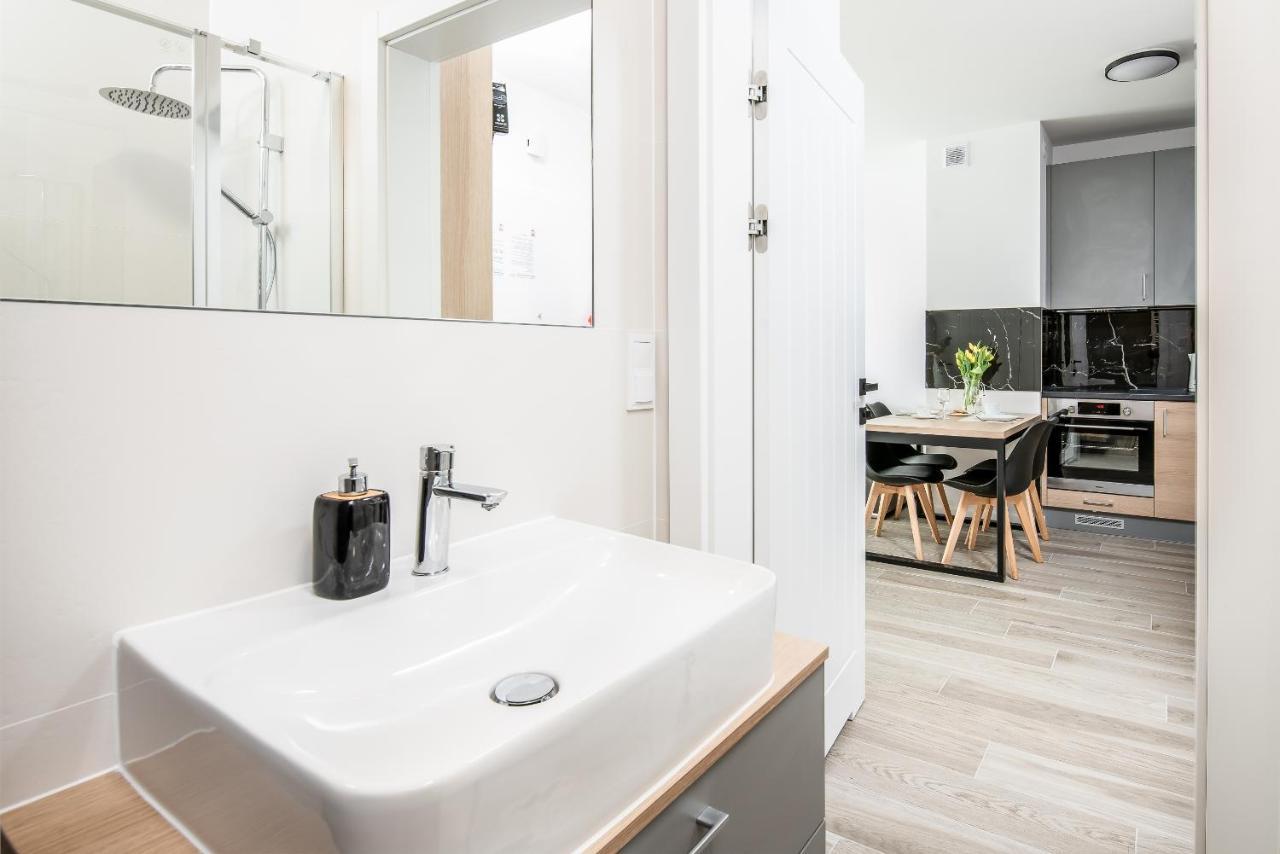 5D Apartamenty Fredry 2/36 كولوبرزيغ المظهر الخارجي الصورة